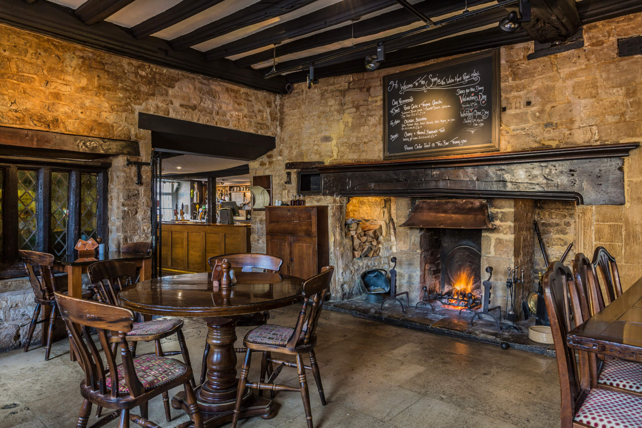 historic pub moreton in marsh about scaled