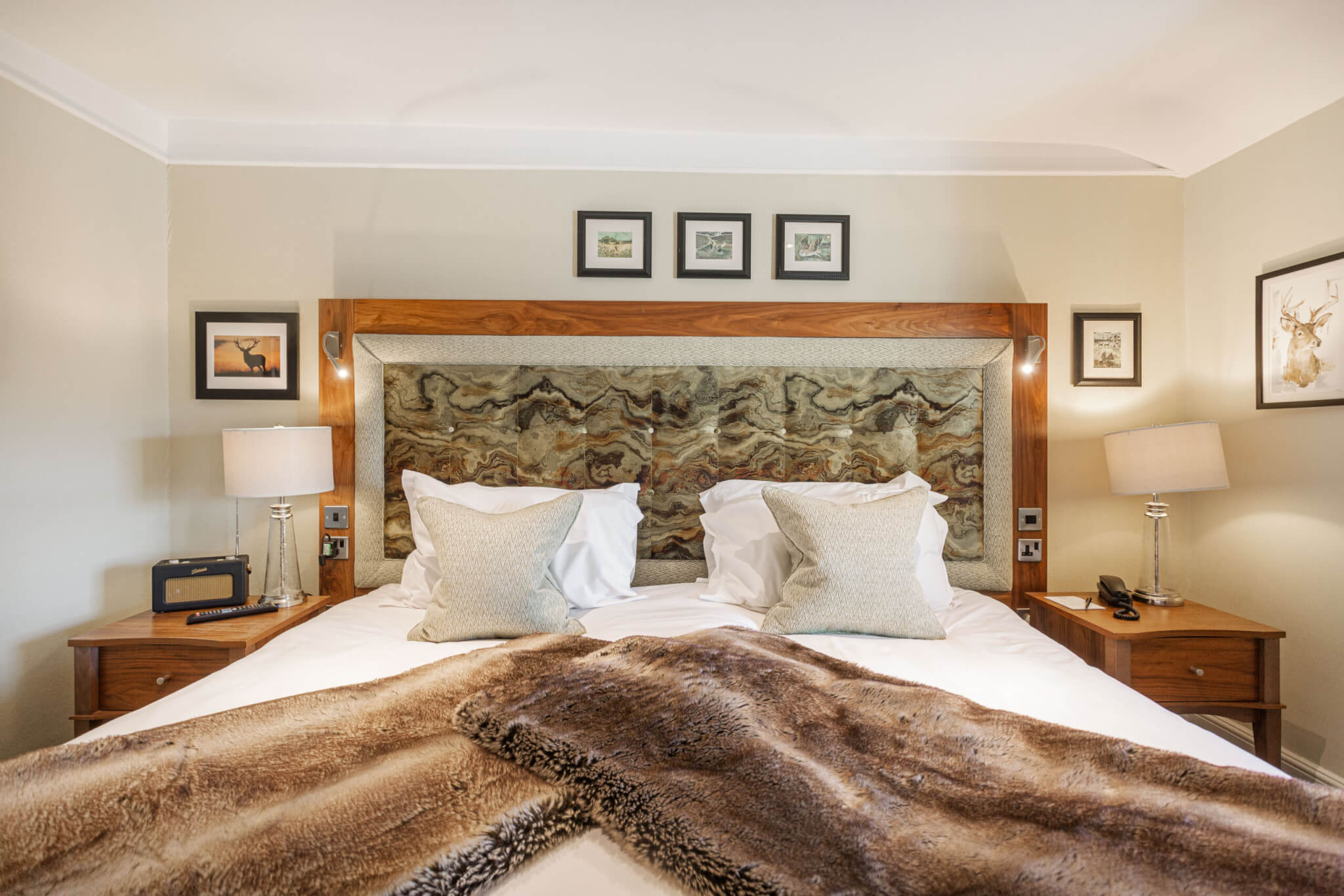 White Hart Royal Hotel Classic Double Room Bed scaled