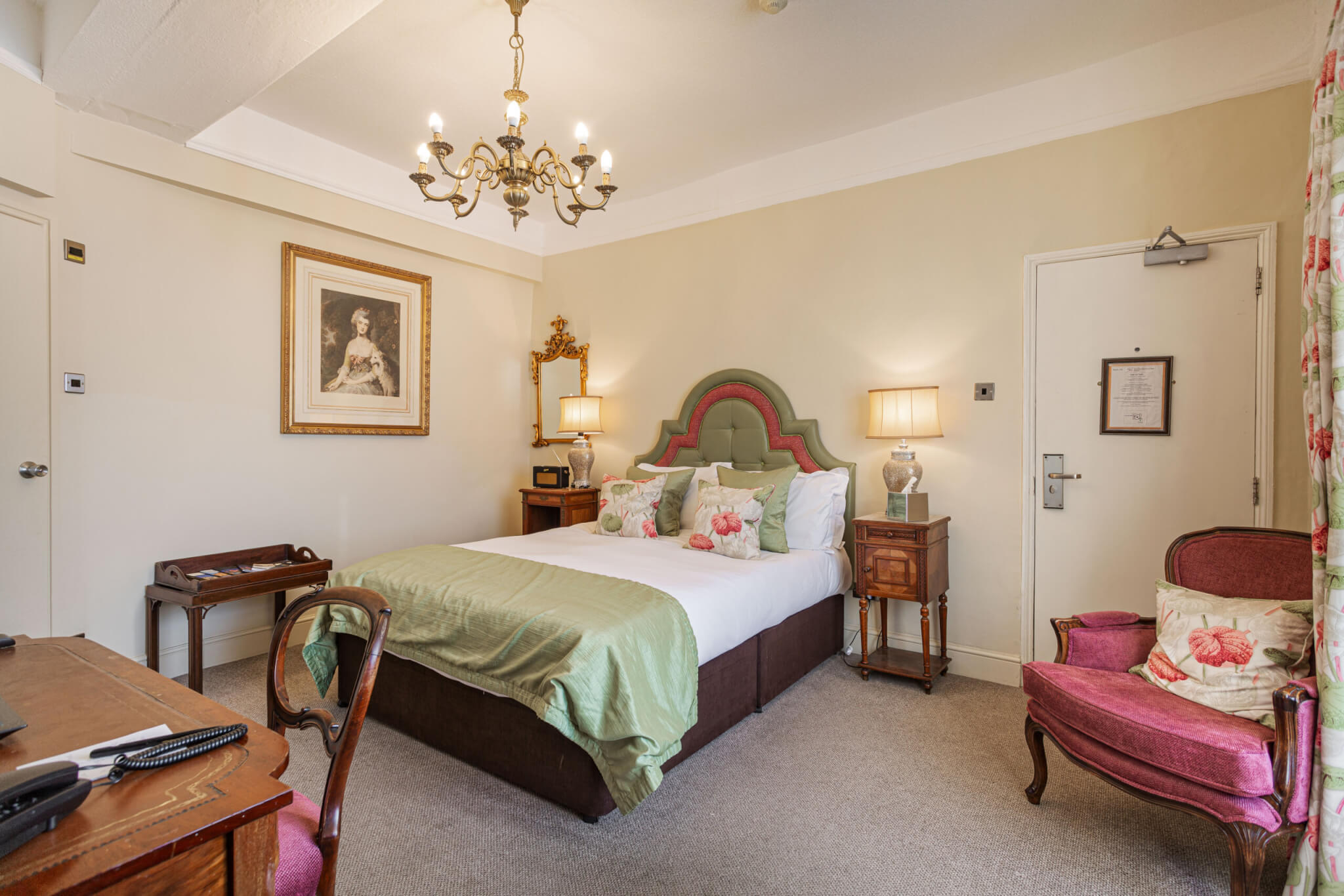 White Hart Royal Hotel Classic Double Room Bedroom scaled