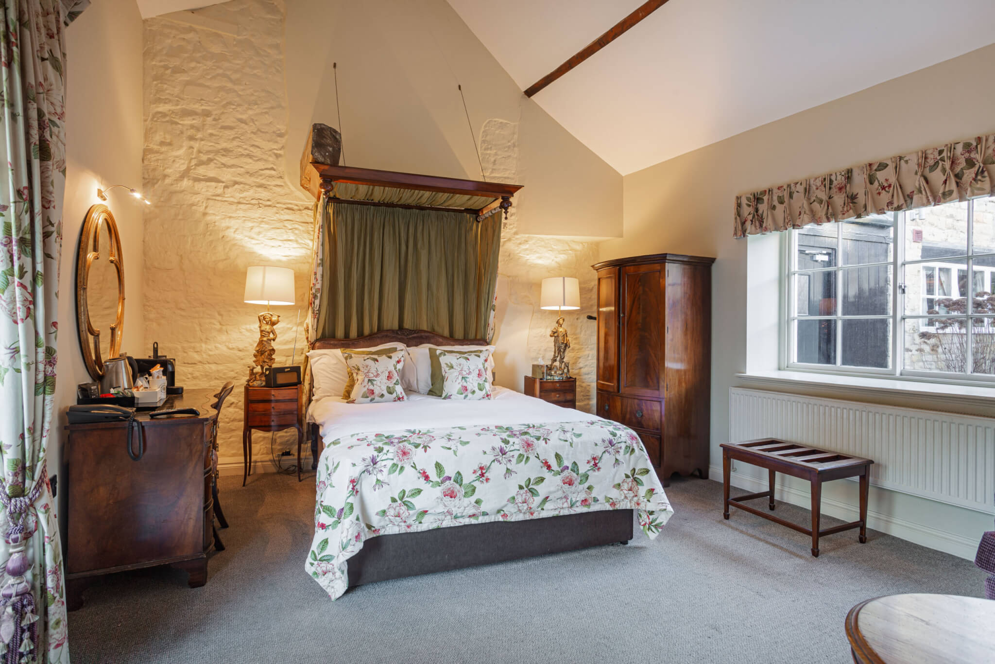 White Hart Royal Hotel Deluxe Double Room Bedroom Space scaled
